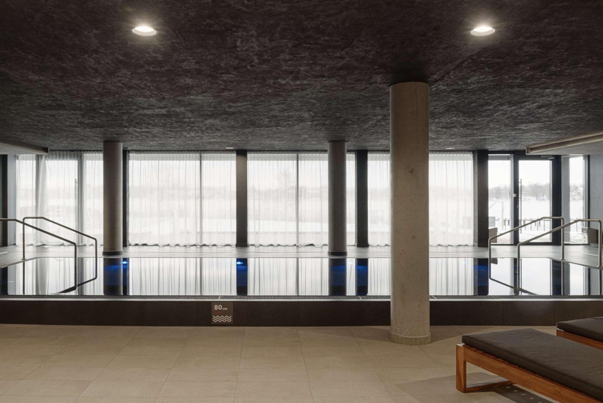 Radisson Blu Resort & Conference Center, Ostroda Mazury Bagian luar foto Interior of the building