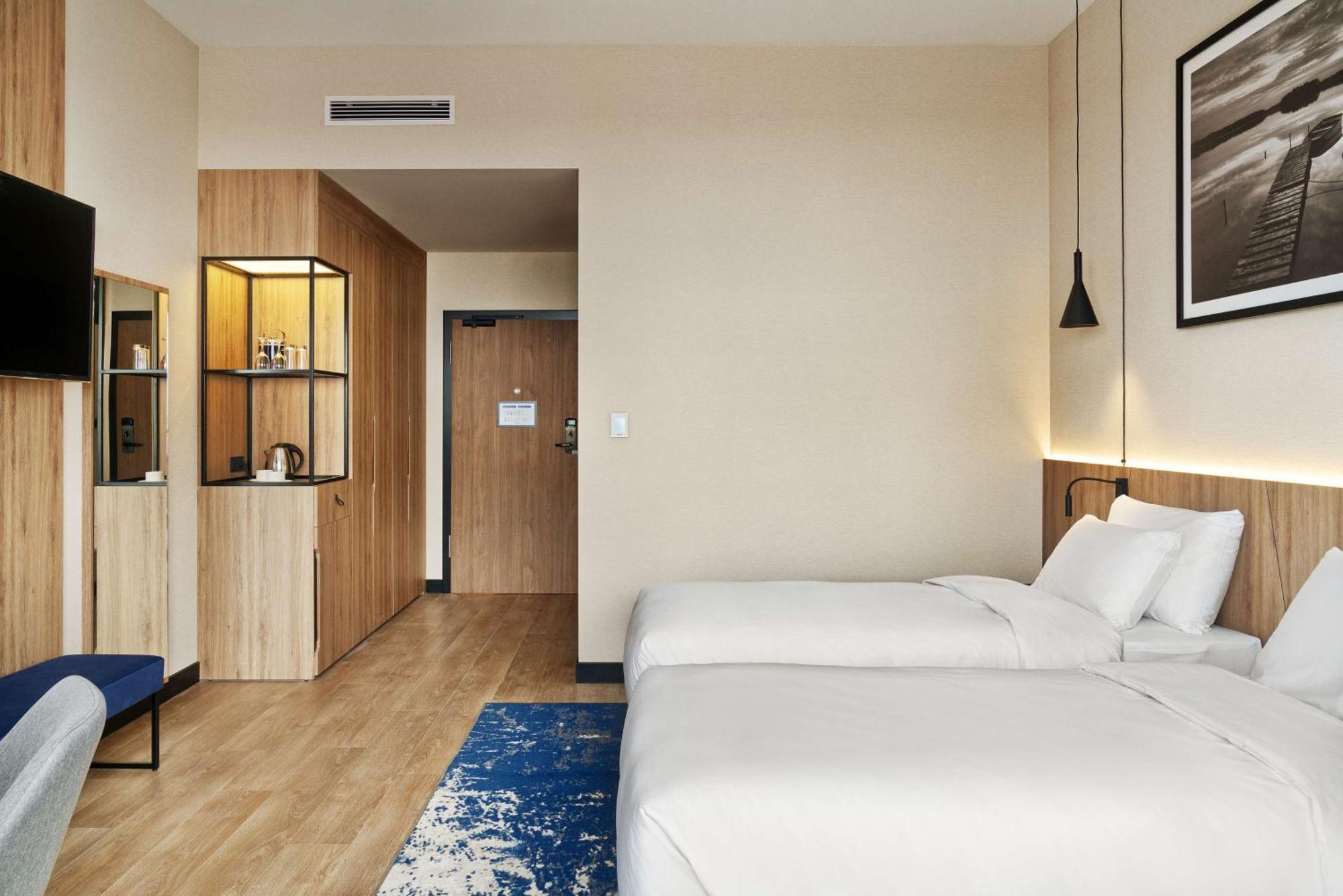 Radisson Blu Resort & Conference Center, Ostroda Mazury Bagian luar foto A room at the hotel