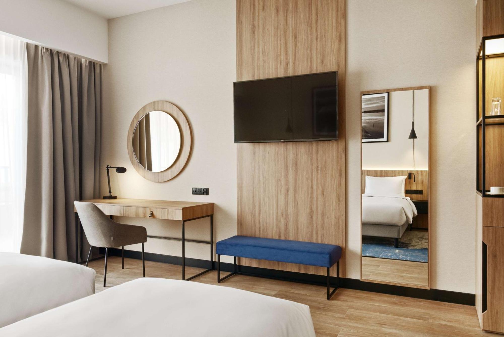 Radisson Blu Resort & Conference Center, Ostroda Mazury Bagian luar foto A room at the hotel