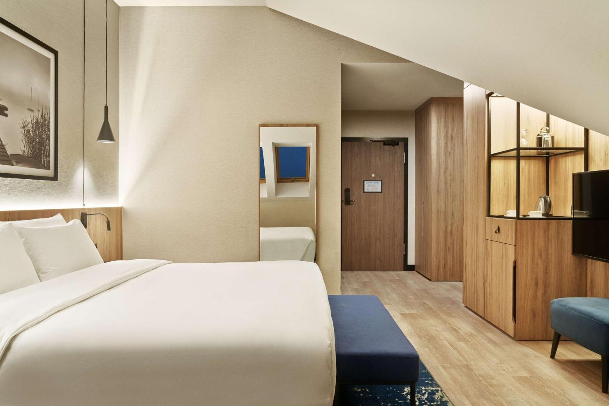 Radisson Blu Resort & Conference Center, Ostroda Mazury Bagian luar foto A room at the hotel